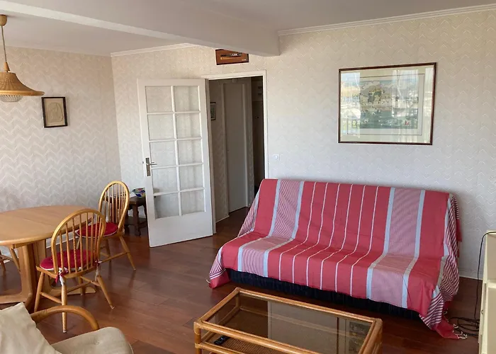 Grand T2 En 1ere Ligne Vue Sur Le Petit Port Apartment *