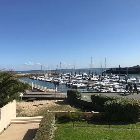 Grand T2 En 1ere Ligne Vue Sur Le Petit Port Apartment *